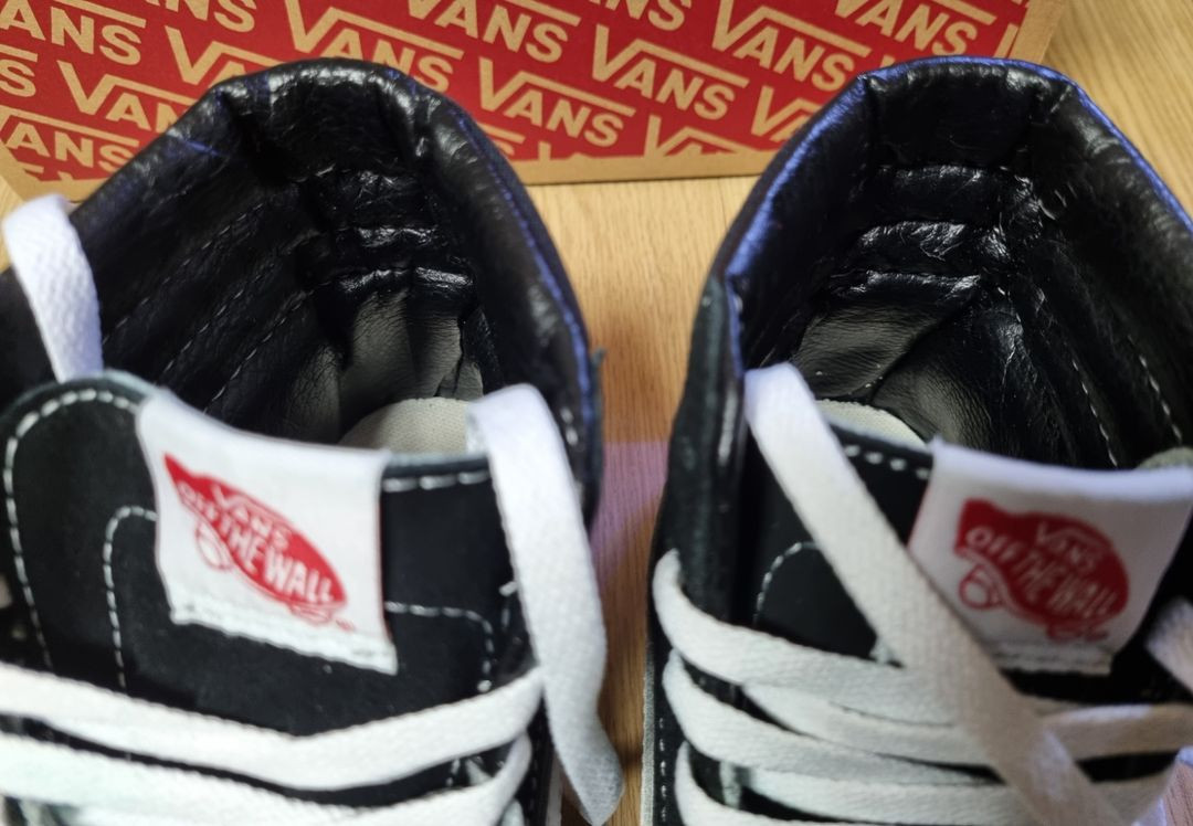 VANS 반스 블랙 화이트 하이탑 스케이트보드 슈 이미지