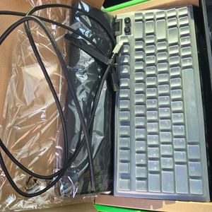 레이저 v4 75% 축옐로 주황 2개 키보드 윤활셋트 팝니다.