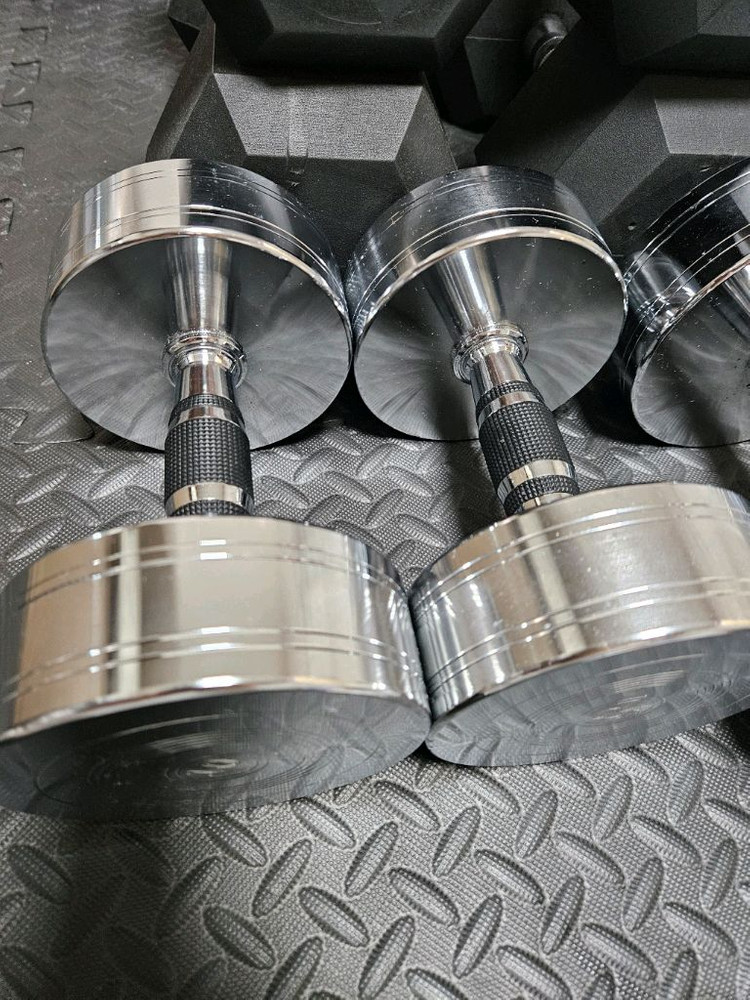 크롬덤벨 및 고무육각덤벨 이미지