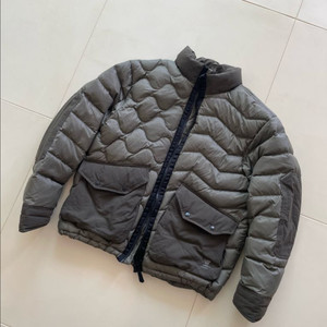 이스트로그 x 뉴발란스 미드웨이트 다운 경량 패딩xl