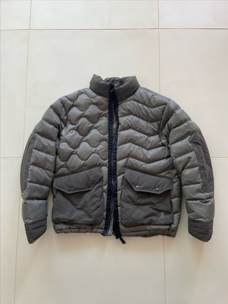 이스트로그 x 뉴발란스 미드웨이트 다운 경량 패딩xl 이미지