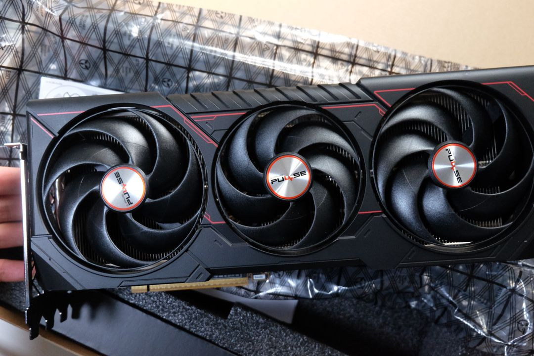 사파이어 라데온 RX 9070XT 펄스 이미지
