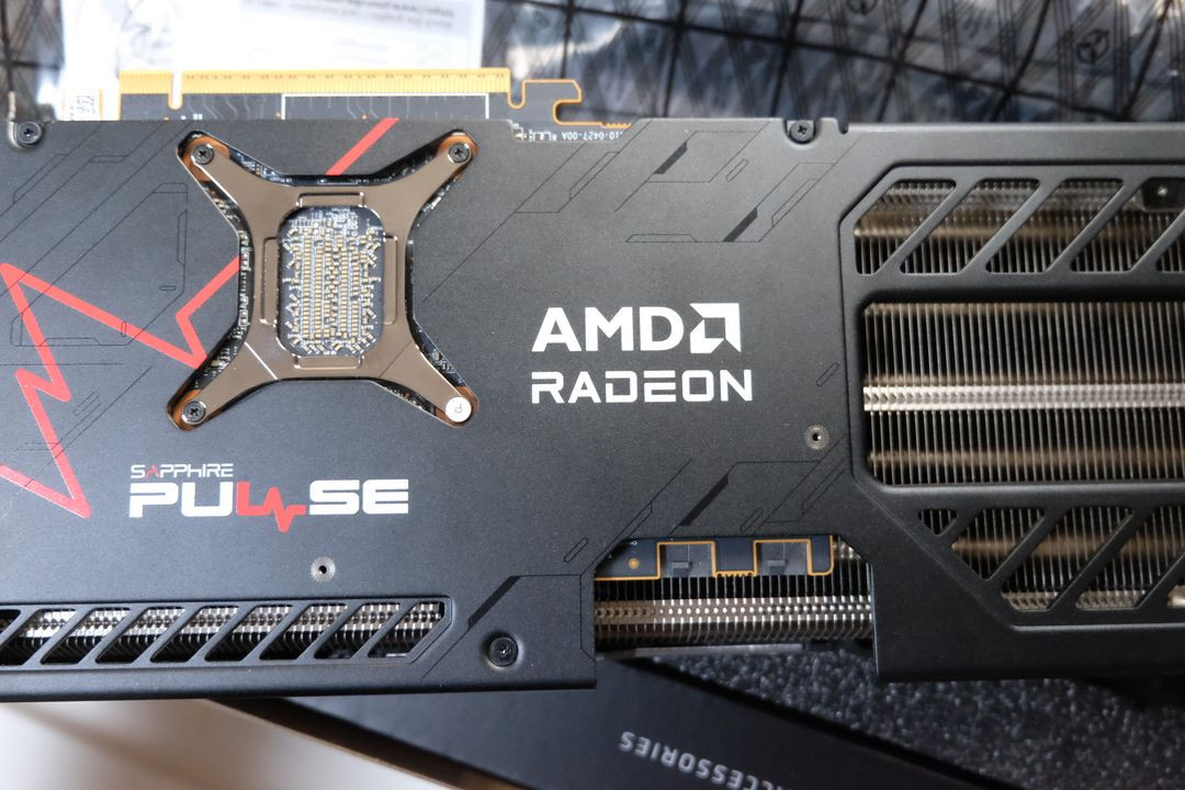 사파이어 라데온 RX 9070XT 펄스 이미지