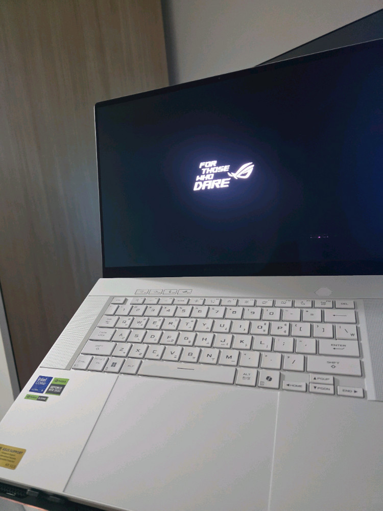 아수스 노트북 제피러스 g16 5070ti 64기가 a급 이미지