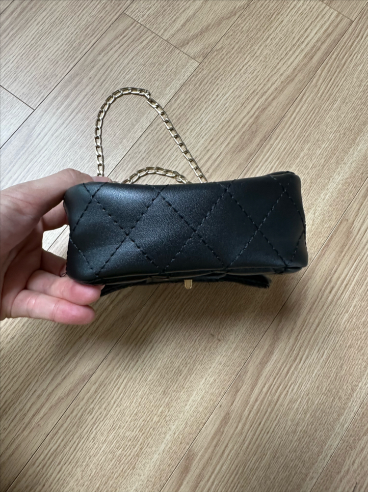 유아 블랙 퀼팅 금장 체인 미니 크로스백--3