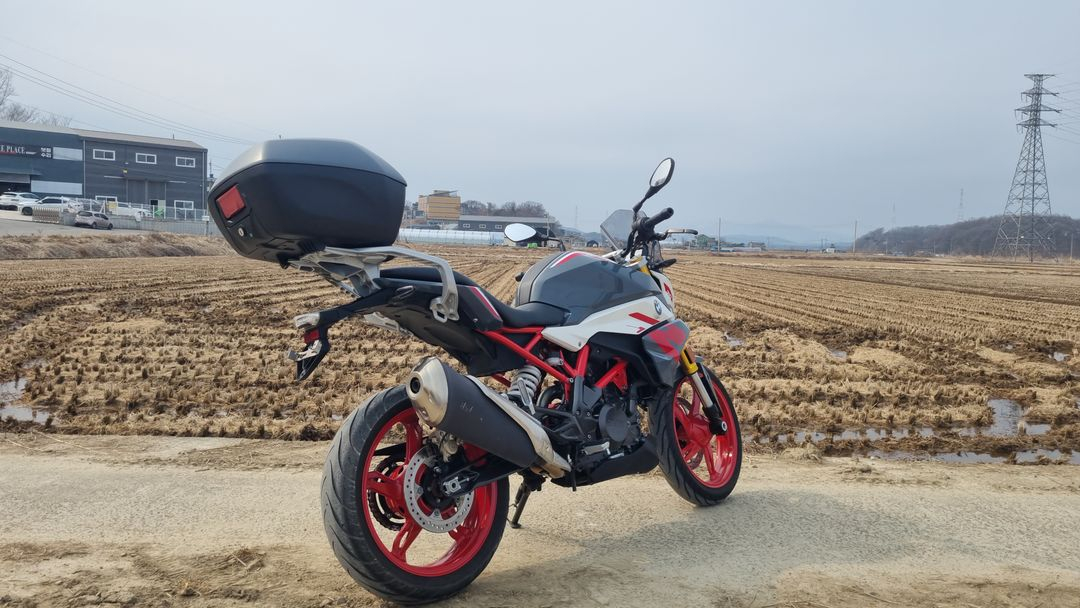 bmw g310r 22년식/1만6천키로수/신형/급매--6