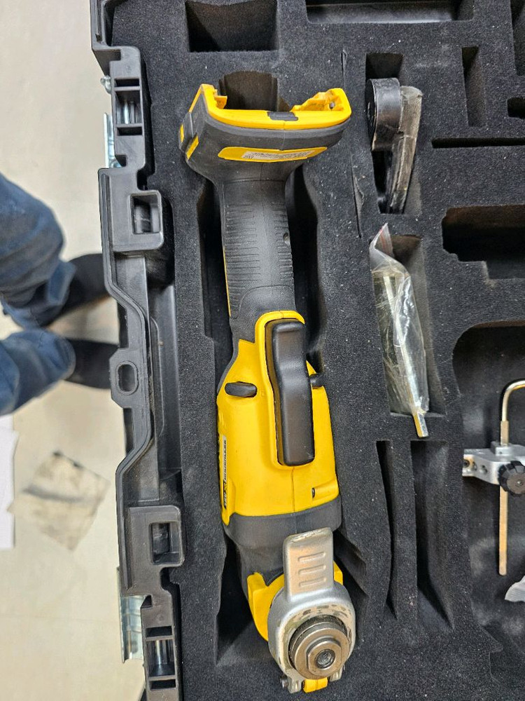 디월트 18V 멀티커터 / DCS355N--1