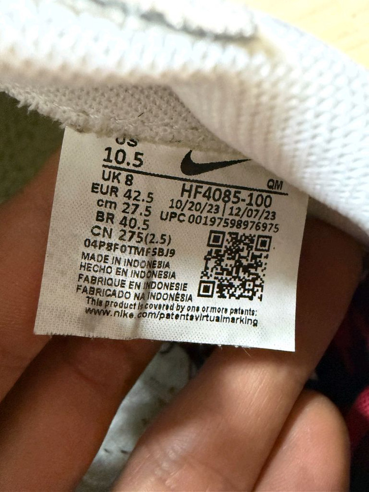 나이키 줌 포고 플러스 스니커즈 275--4