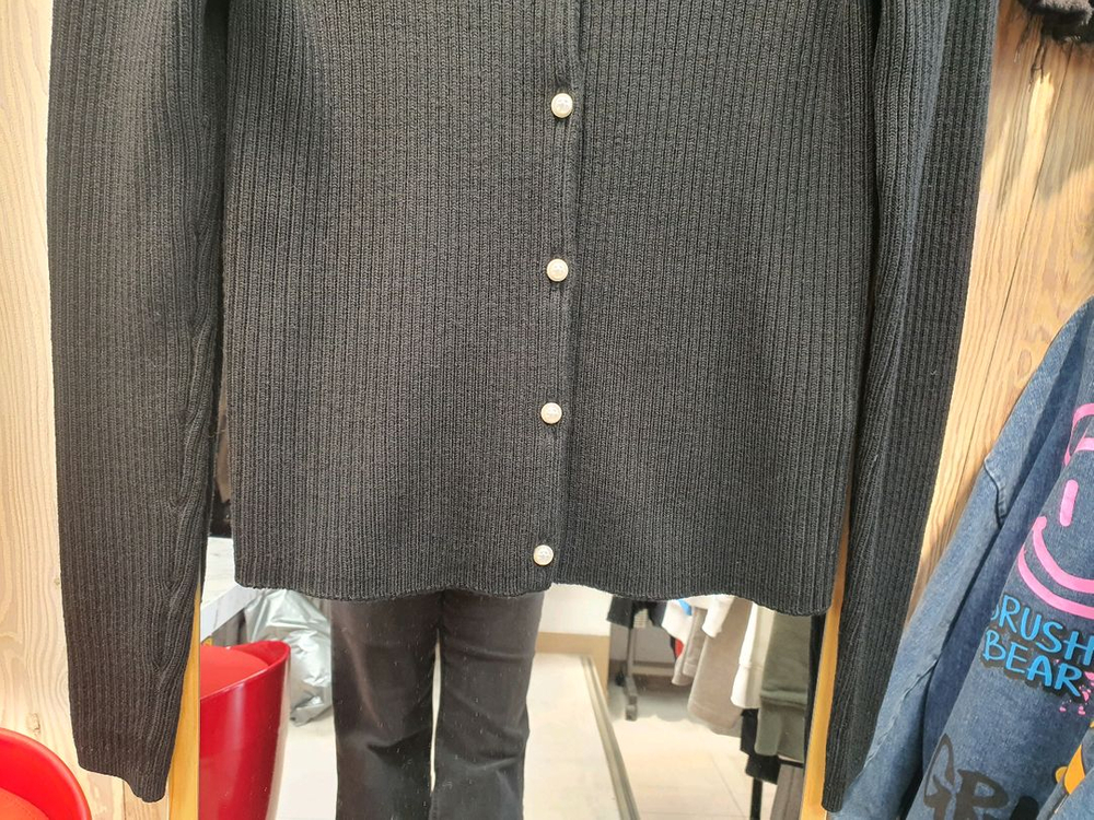 산드로(Sandro) 정품 진주 버튼 하이넥 골지 가디건 (상태 좋음) 이미지