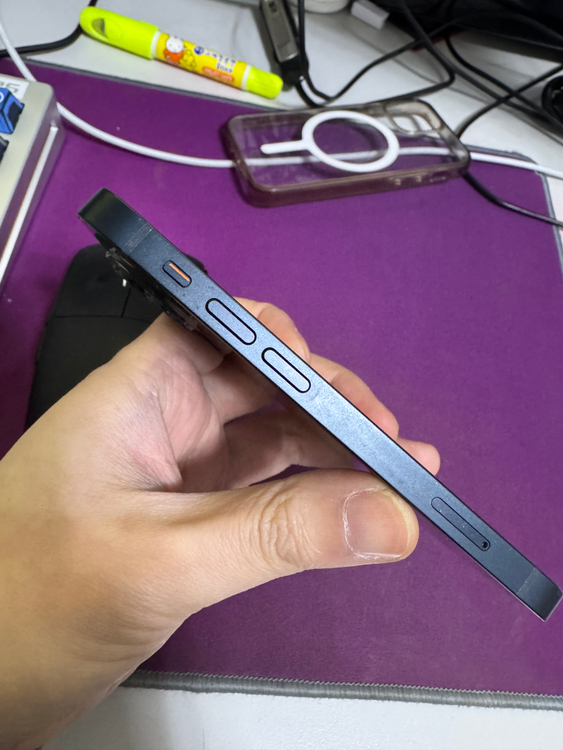 아이폰 미니 13, 128GB 미드나이트 판매합니다.--5