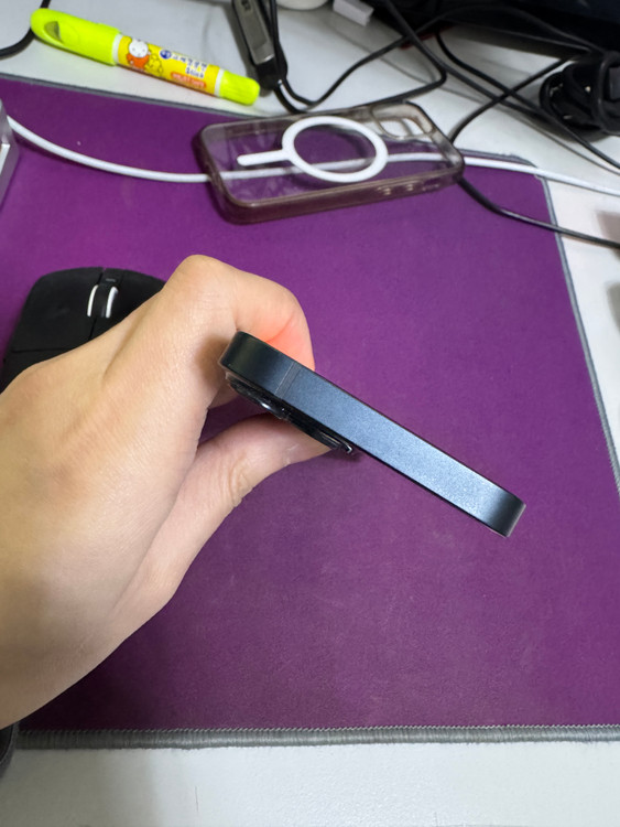 아이폰 미니 13, 128GB 미드나이트 판매합니다.--6