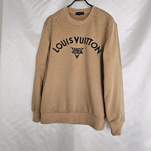 루이비통 불랙로고에 브라운 맨투맨 티셔츠