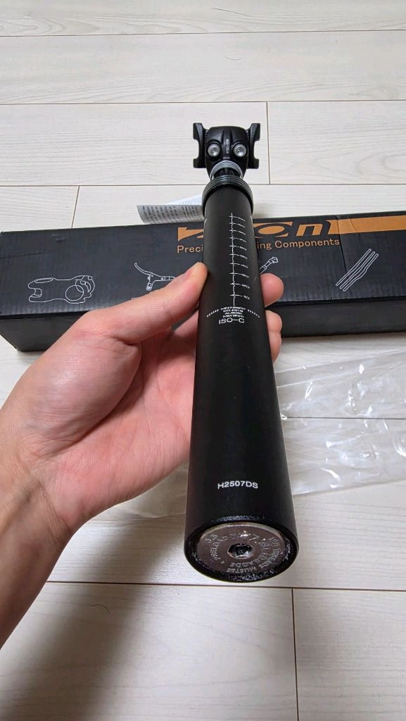[새상품] zoom 신형 서스펜션 싯포스트 산악자전거 mtb 전기자전거 안장봉 이미지