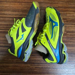 미즈노 웨이브 라이트닝 z3 배구 배드민턴화 255