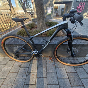 2022메리다빅나인XT카본.29휠,M