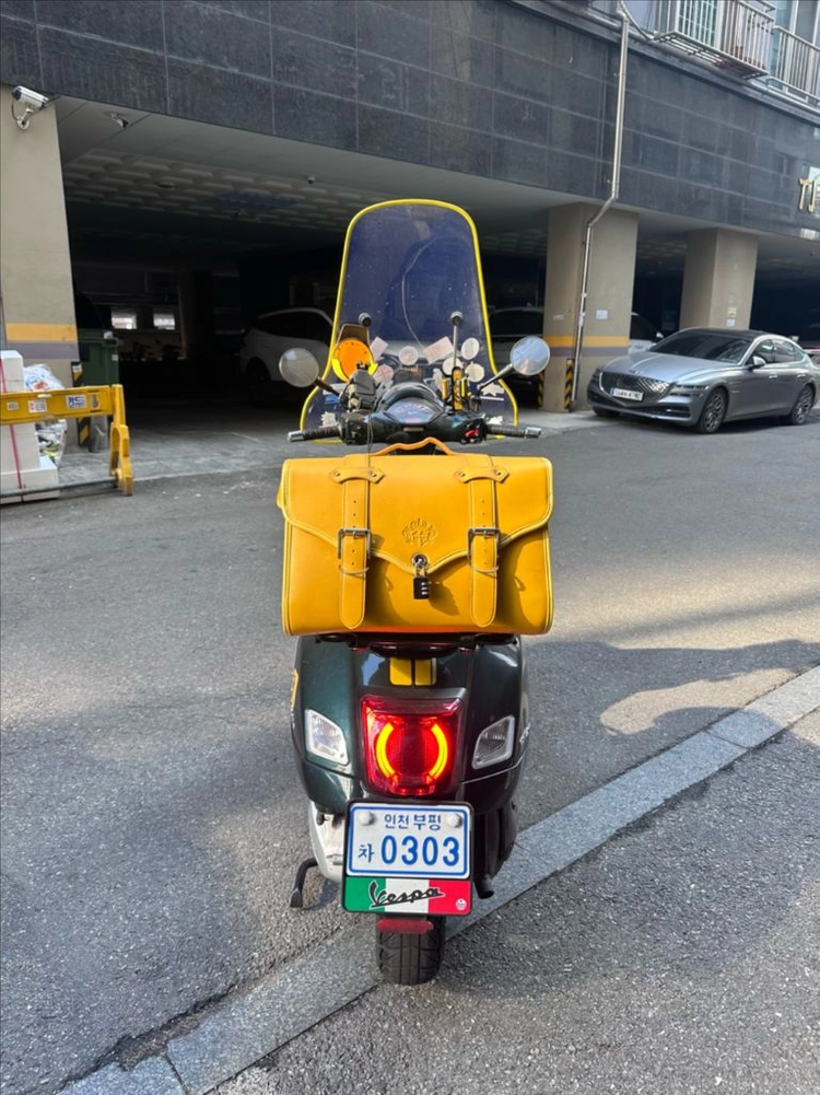 베스파 GTS 300 레이싱 식스티 스페셜에디션 이미지
