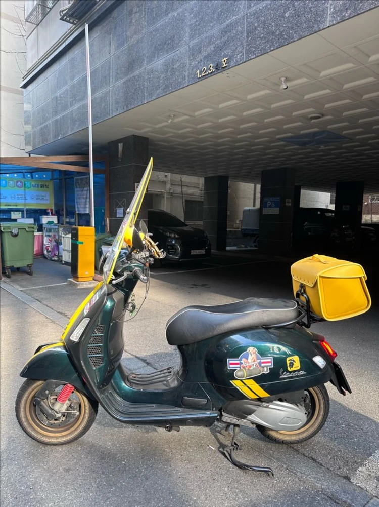 베스파 GTS 300 레이싱 식스티 스페셜에디션 이미지