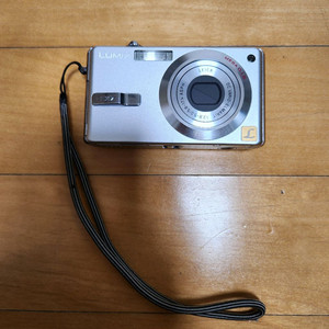 레트로 루믹스 디지털카메라 FX7