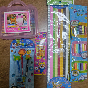 미피가방 학용품ㅡ수수깡 크레파스 등