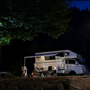 1톤 트럭캠퍼 농막 이동사무실 휴게시설 이미지