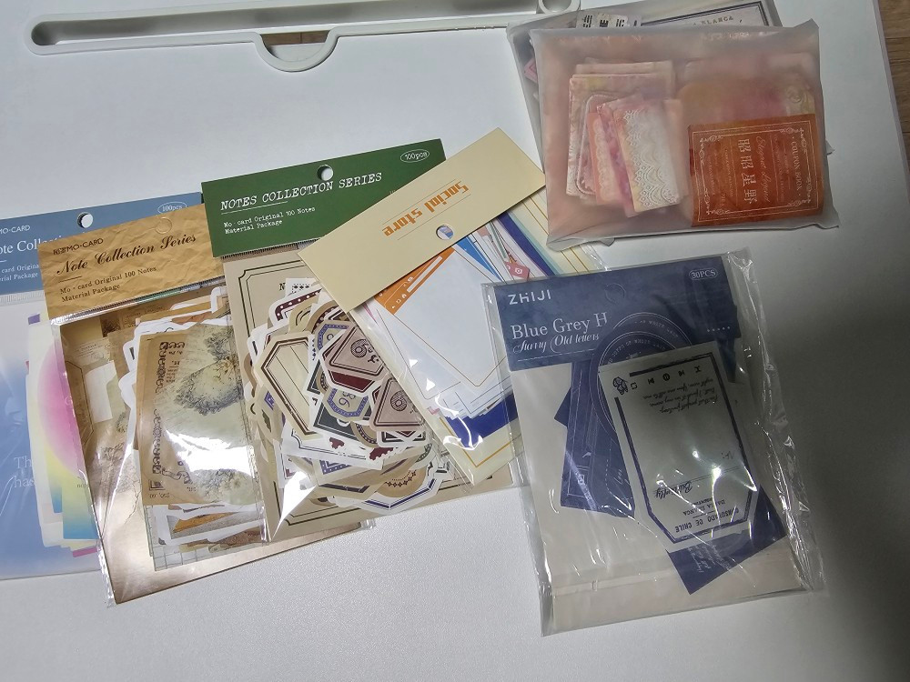 빈티지 다꾸템 + 새 다이어리 2개 일괄 판매합니다. (다이어리꾸미기) 이미지