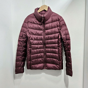 유니클로(UNIQLO) 경량 패딩 버건디