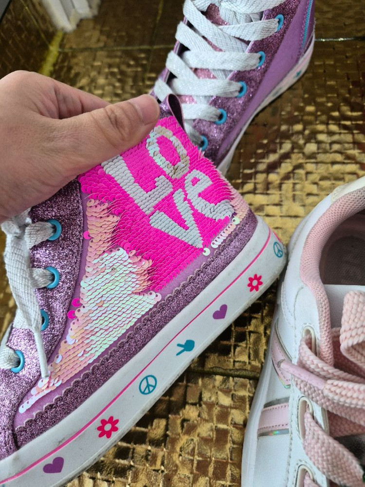 여아신발 일괄판매(스케쳐스, 아디다스, GAP, 네파, 나이키)--2