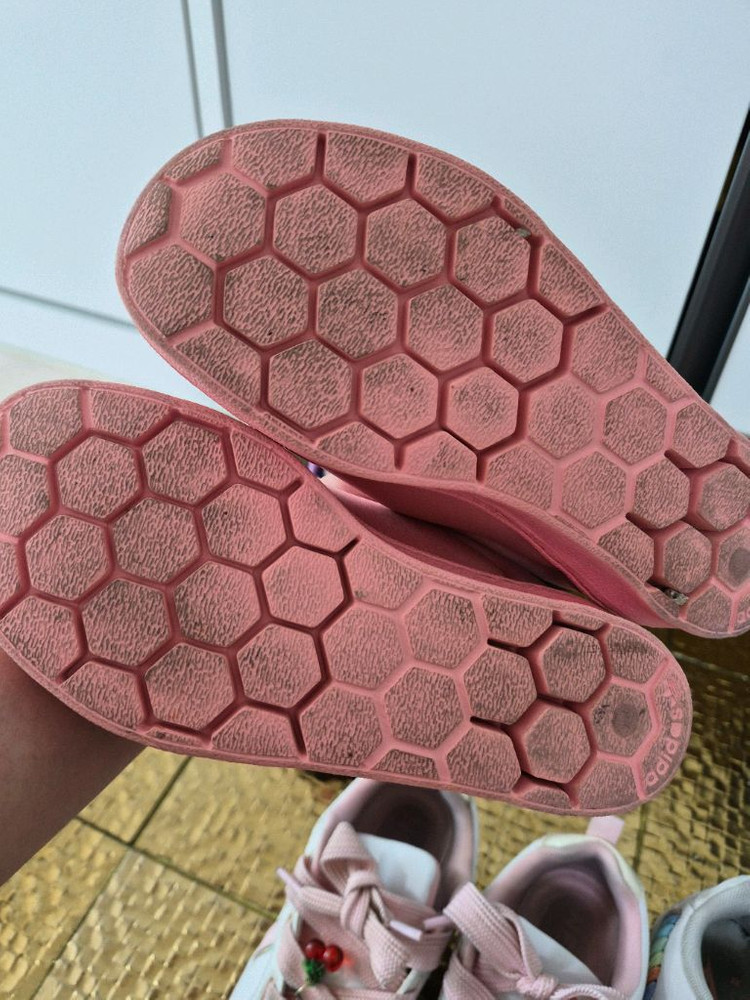 여아신발 일괄판매(스케쳐스, 아디다스, GAP, 네파, 나이키)--5