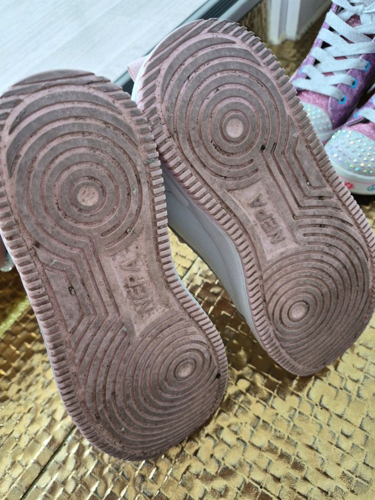 여아신발 일괄판매(스케쳐스, 아디다스, GAP, 네파, 나이키)--8