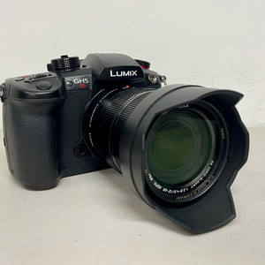 파나소닉 GH5s , Leica 12-60mm 판매합니다