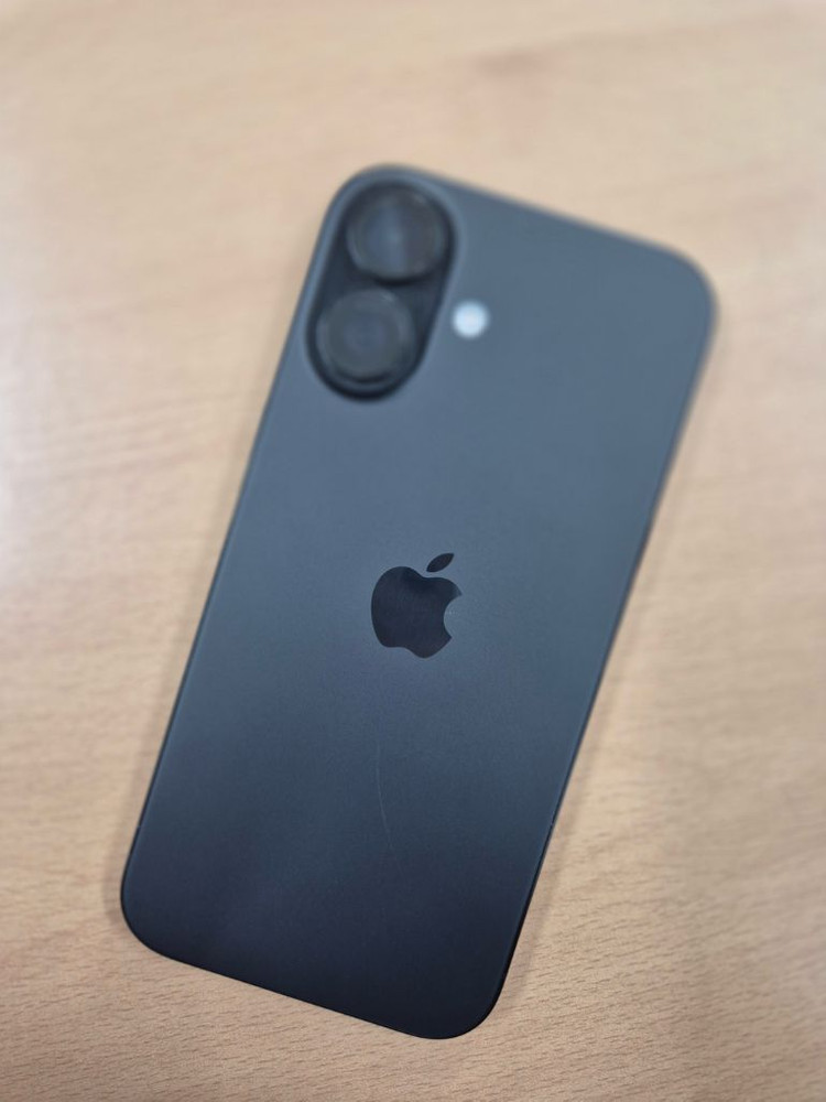 아이폰 16 256 스페이스 그레이 이미지