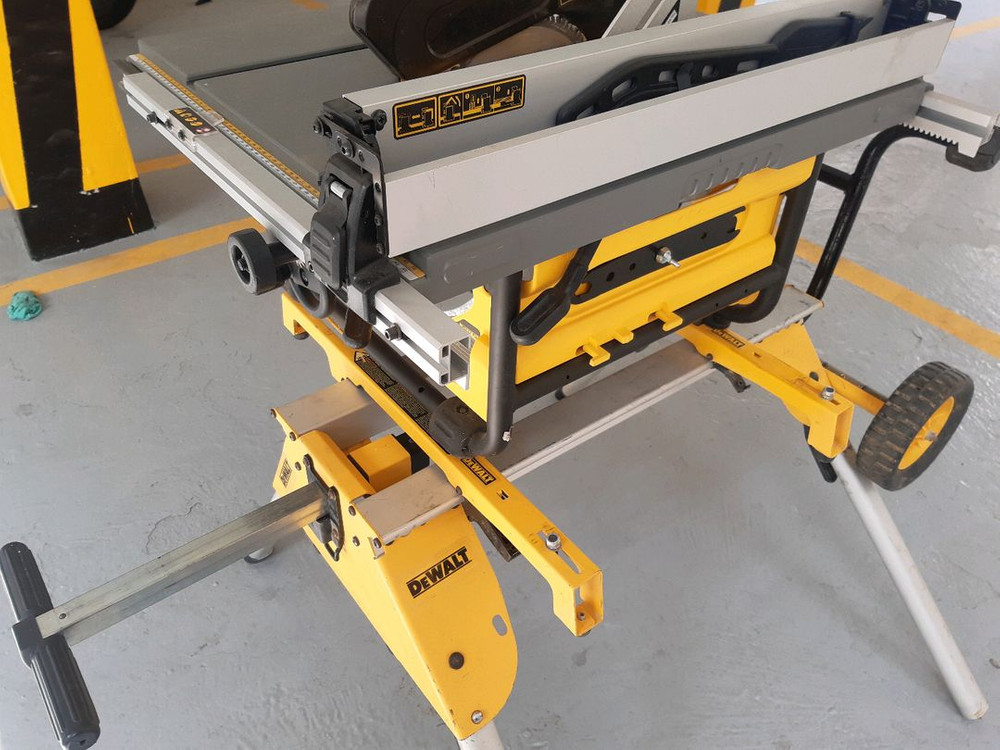 디월트 테이블쏘+스탠드 이미지