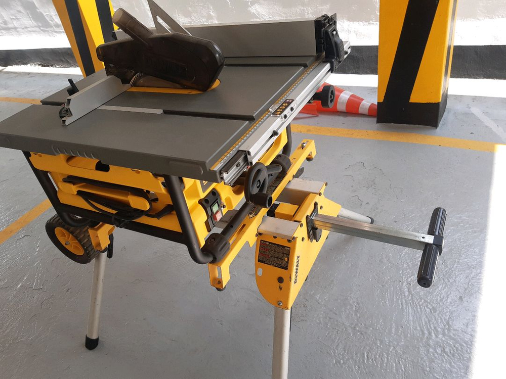 디월트 테이블쏘+스탠드 이미지