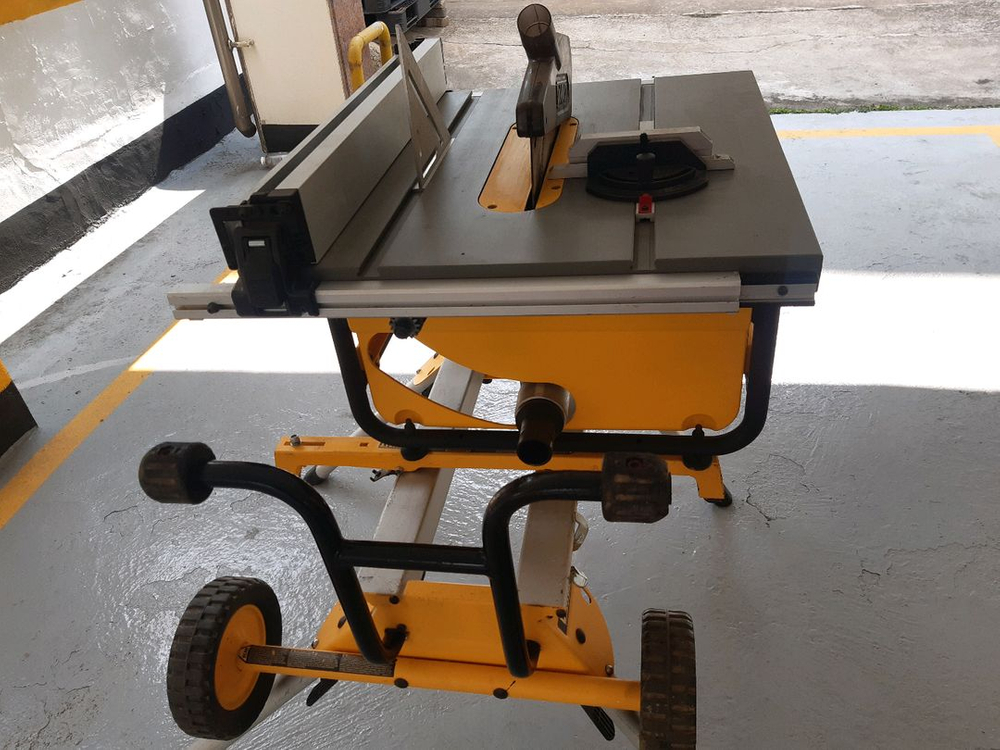 디월트 테이블쏘+스탠드 이미지