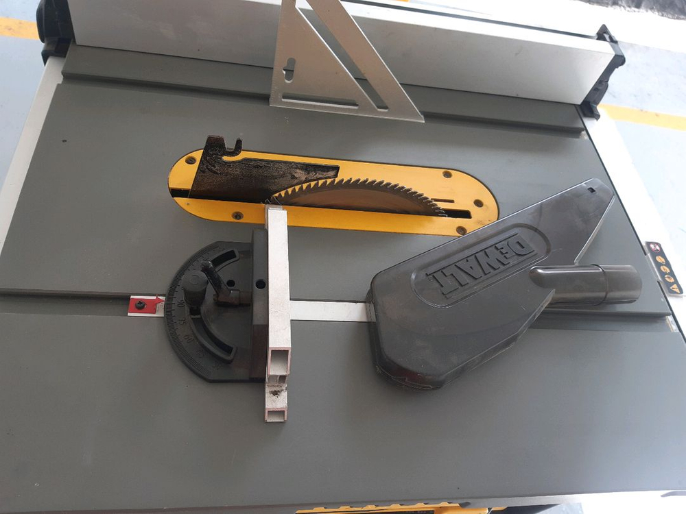 디월트 테이블쏘+스탠드 이미지