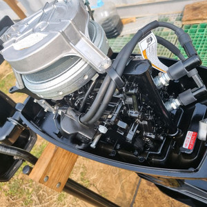 머큐리 9.9마력 선외기(고무보트 없음) 이미지