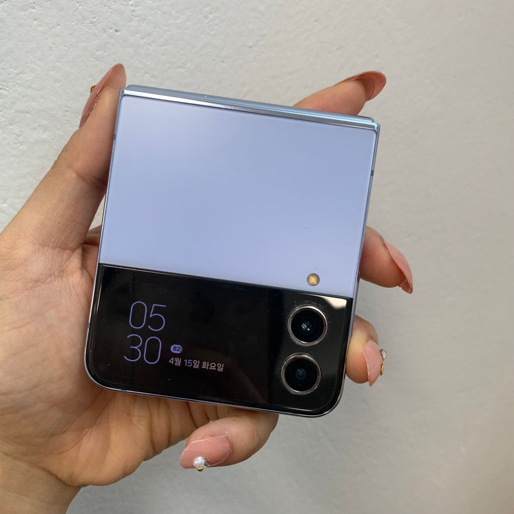 삼성 갤럭시Z플립4 최상품 판매 F721 공기계 판매 중고폰 이미지
