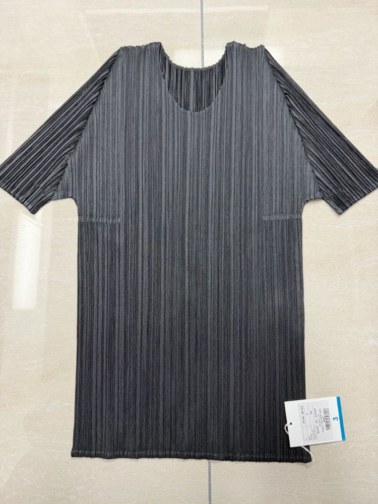 (새상품) 플리츠플리즈 베이직 반팔 탑 블랙 3사이즈 팝니다 이미지