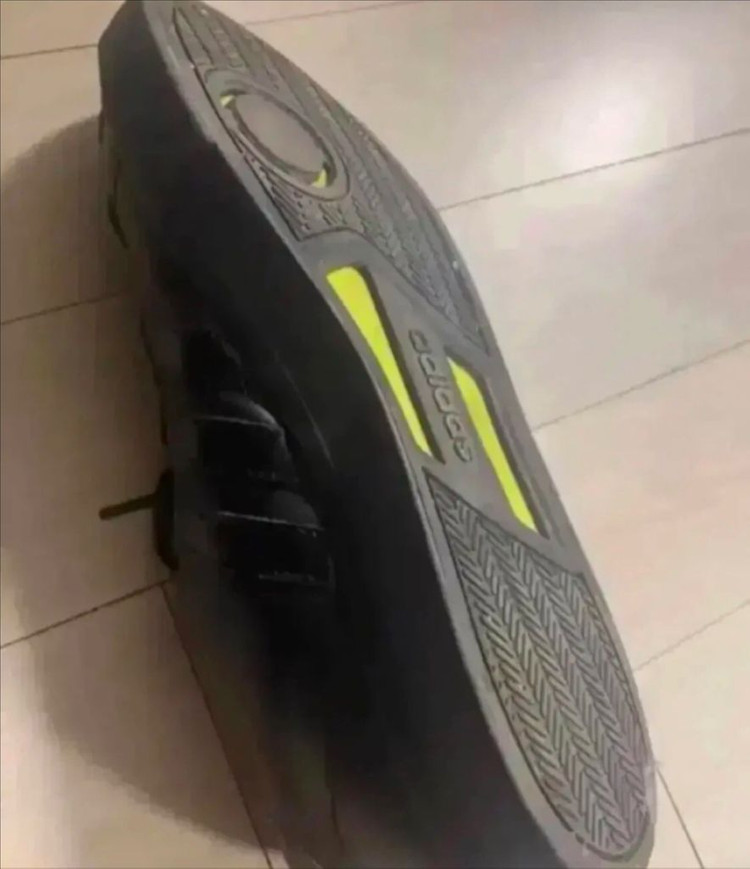 아디다스 블랙 스니커즈 운동화 사이즈270 이미지