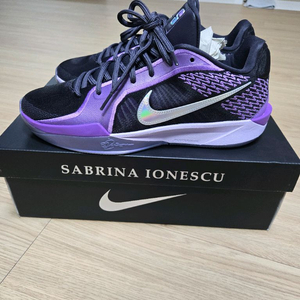 농구화(사브리나2)285 정품새제품!!
