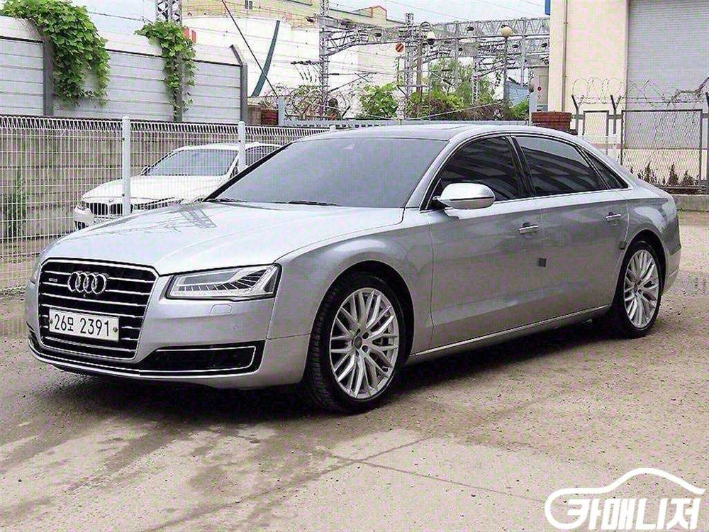[아우디]뉴A8 60 TFSI 콰트로 LWB #3월급매 이미지