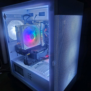 인텔 11400F+GTX 1650 화이트 컴퓨터