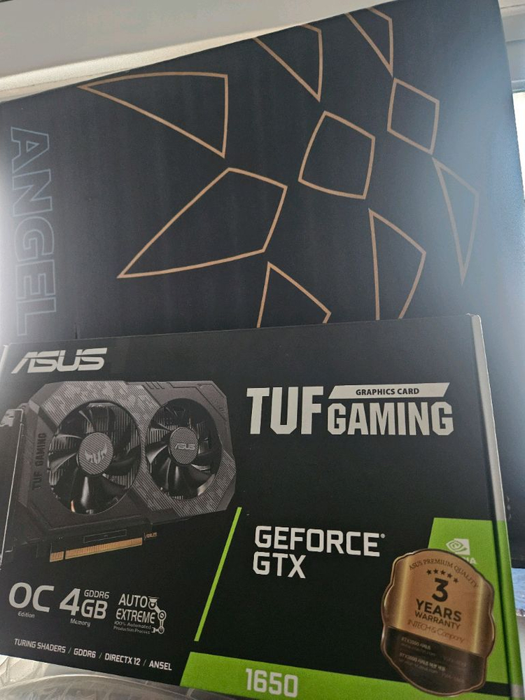 인텔 11400F+GTX 1650 화이트 컴퓨터--2