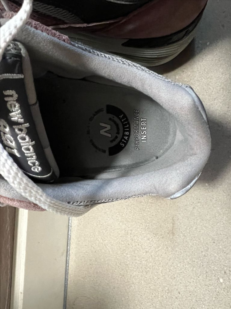 뉴발란스 991 핑크 그레이 295 이미지