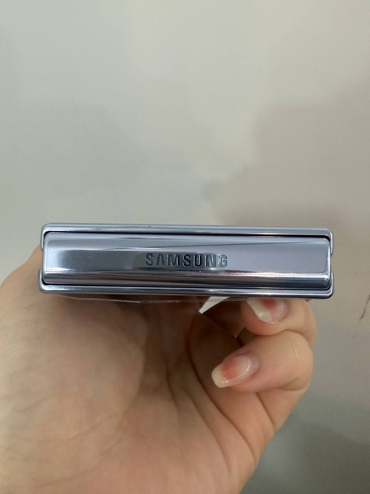 무잔상)갤럭시Z플립4 블루 256GB Y1579 이미지