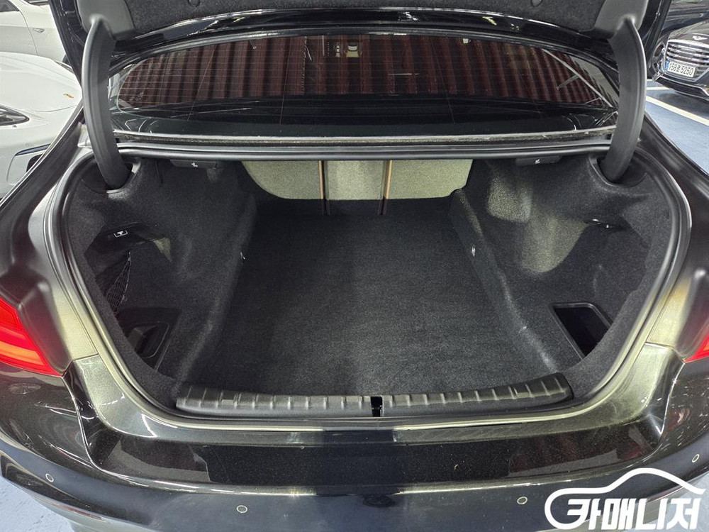 [BMW]5시리즈 (G30) 520d xDrive M 스포츠 플러스 #3월급매--6