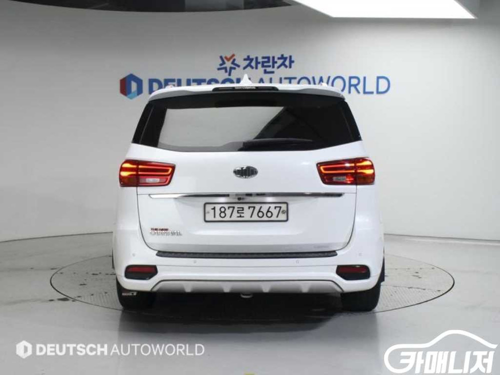 [기아]더 뉴 카니발 디젤 9인승 노블레스 스페셜 #3월급매--3