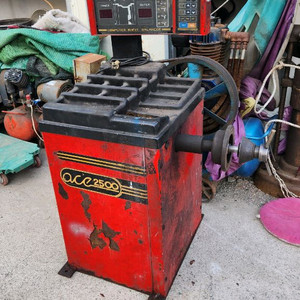 타이어 휠 발란스기 밸런스기 바란스기 수평