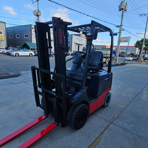 진단보증 배터리 2019년식 니찌유 신형 좌식 1.5톤 전동지게차 3m 550만