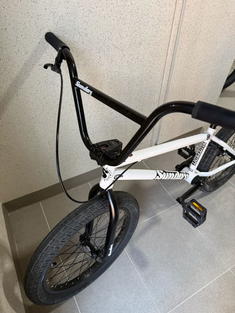 BMX 선데이 블루프린트 20.5인치 유광화이트 판매합니다. SUNDAY BLUEPRINT 20.5TT BMX Gl--1